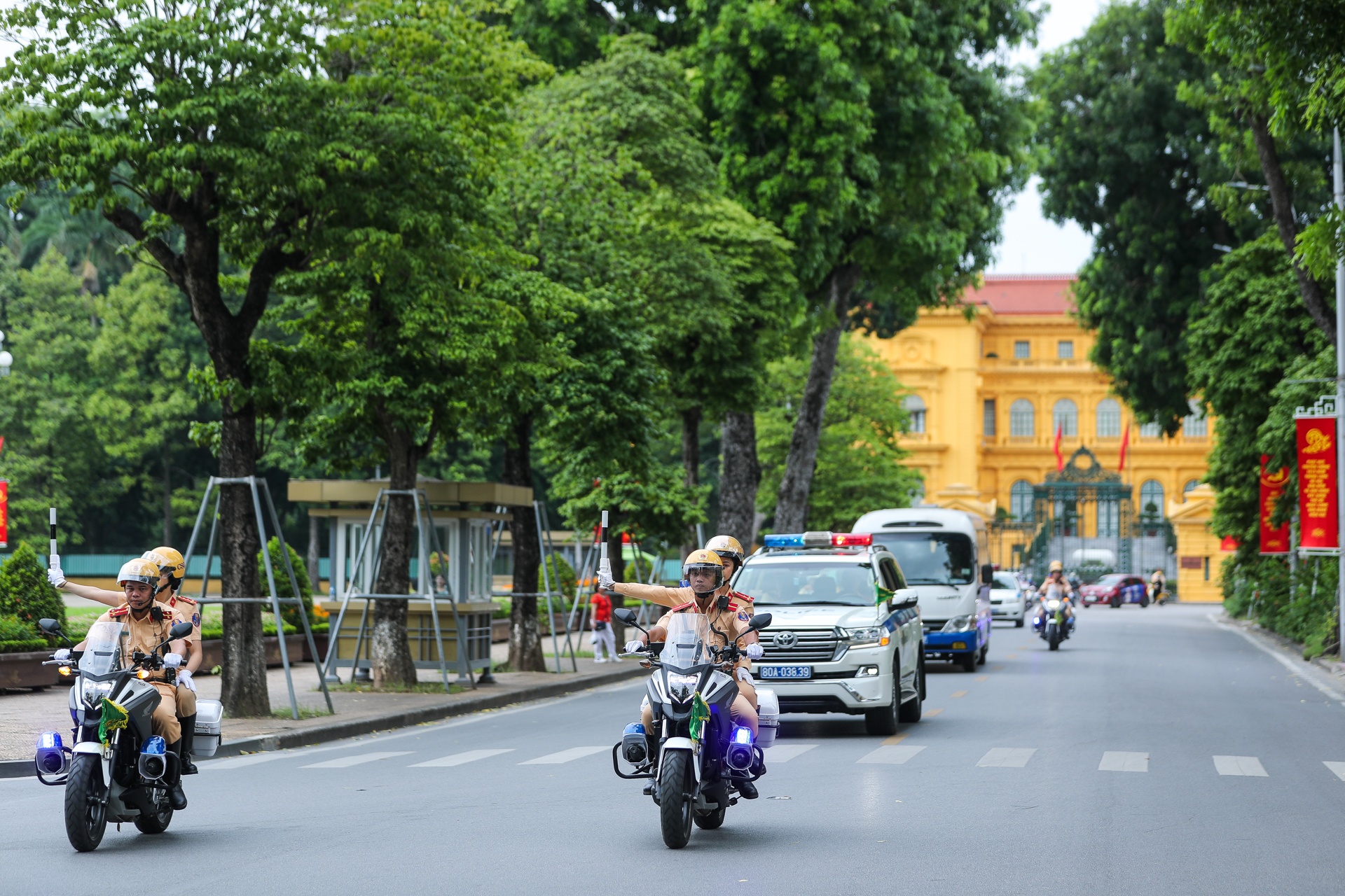 cảnh sát giao thông tập luyện bảo vệ đại hội đảng ảnh 31 canh sat giao thong tap luyen bao ve dai hoi dang anh 31