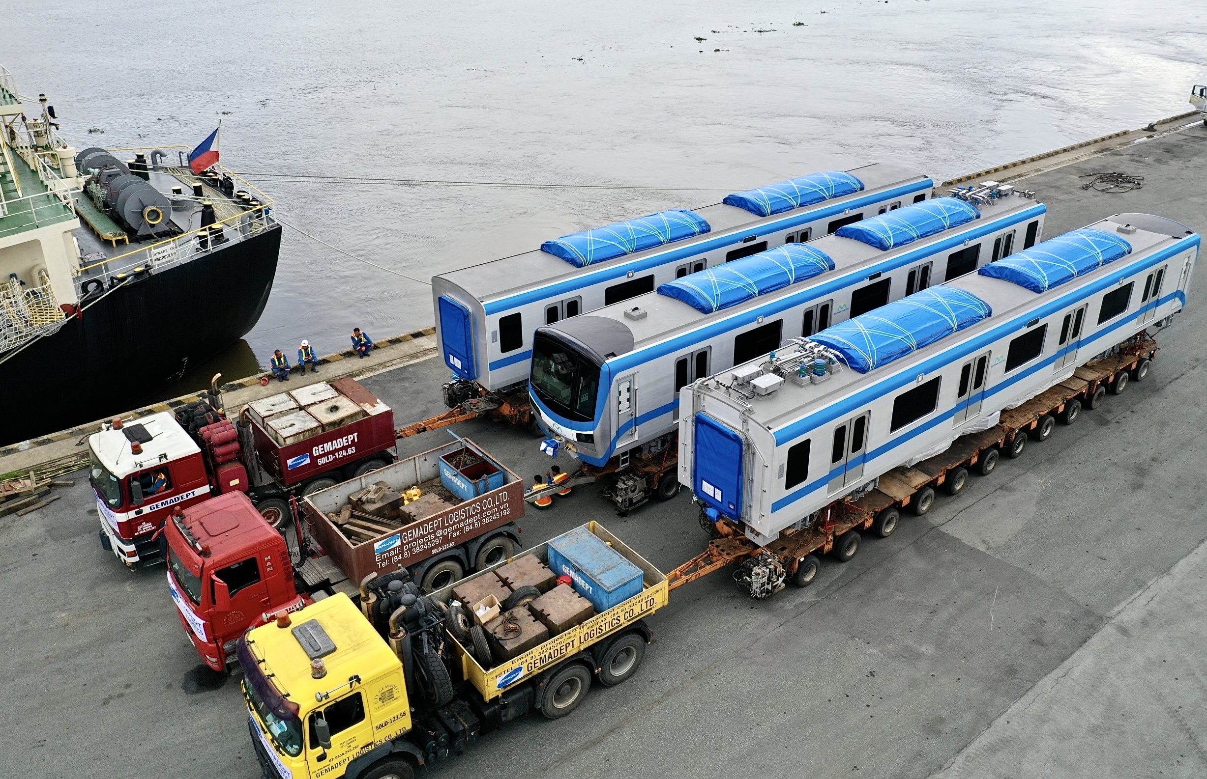 Hinh anh dau tien cua tau metro o TP.HCM hinh anh