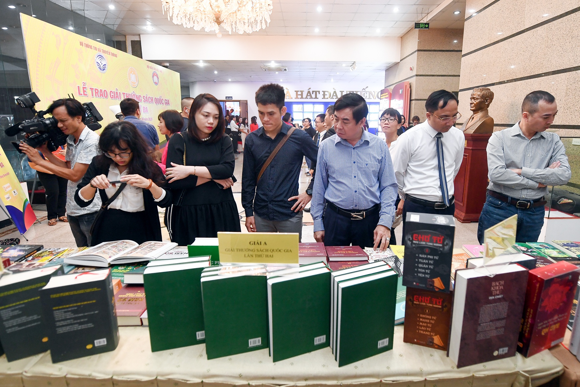 giai thuong sach quoc gia lan thu 3 anh 13