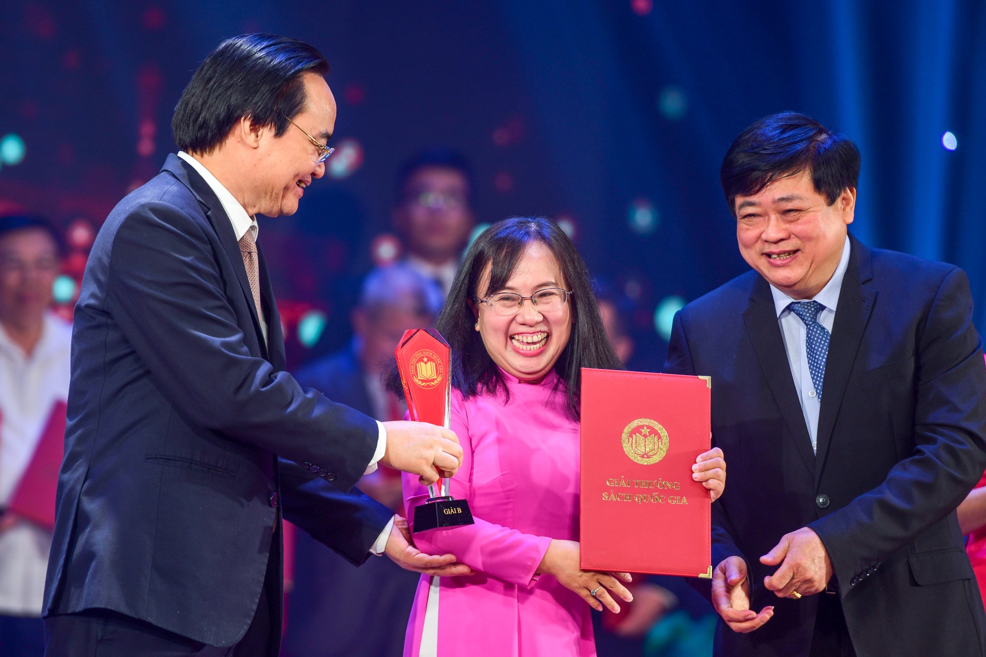 giai thuong sach quoc gia lan thu 3 anh 5