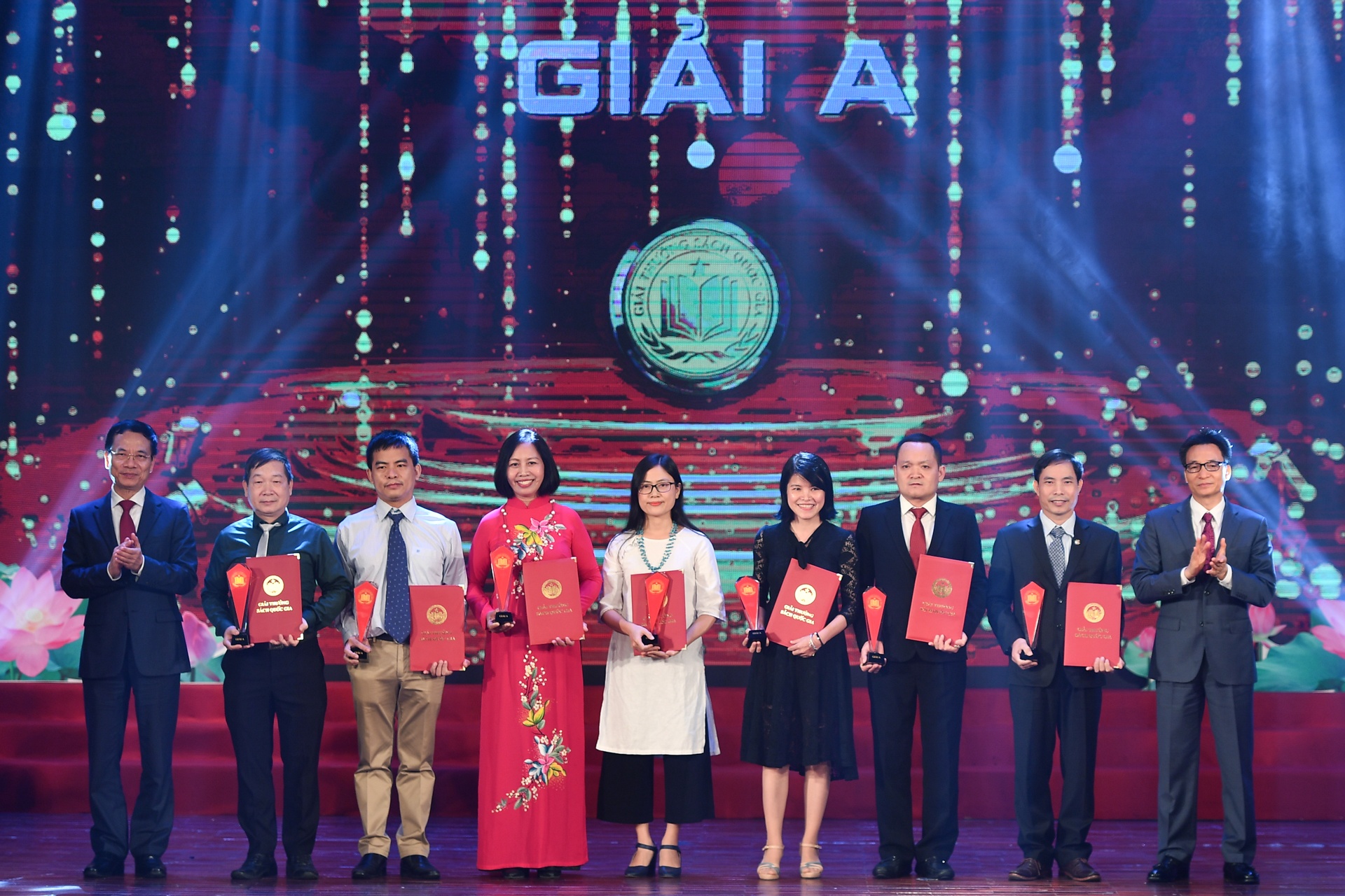 giai thuong sach quoc gia lan thu 3 anh 6