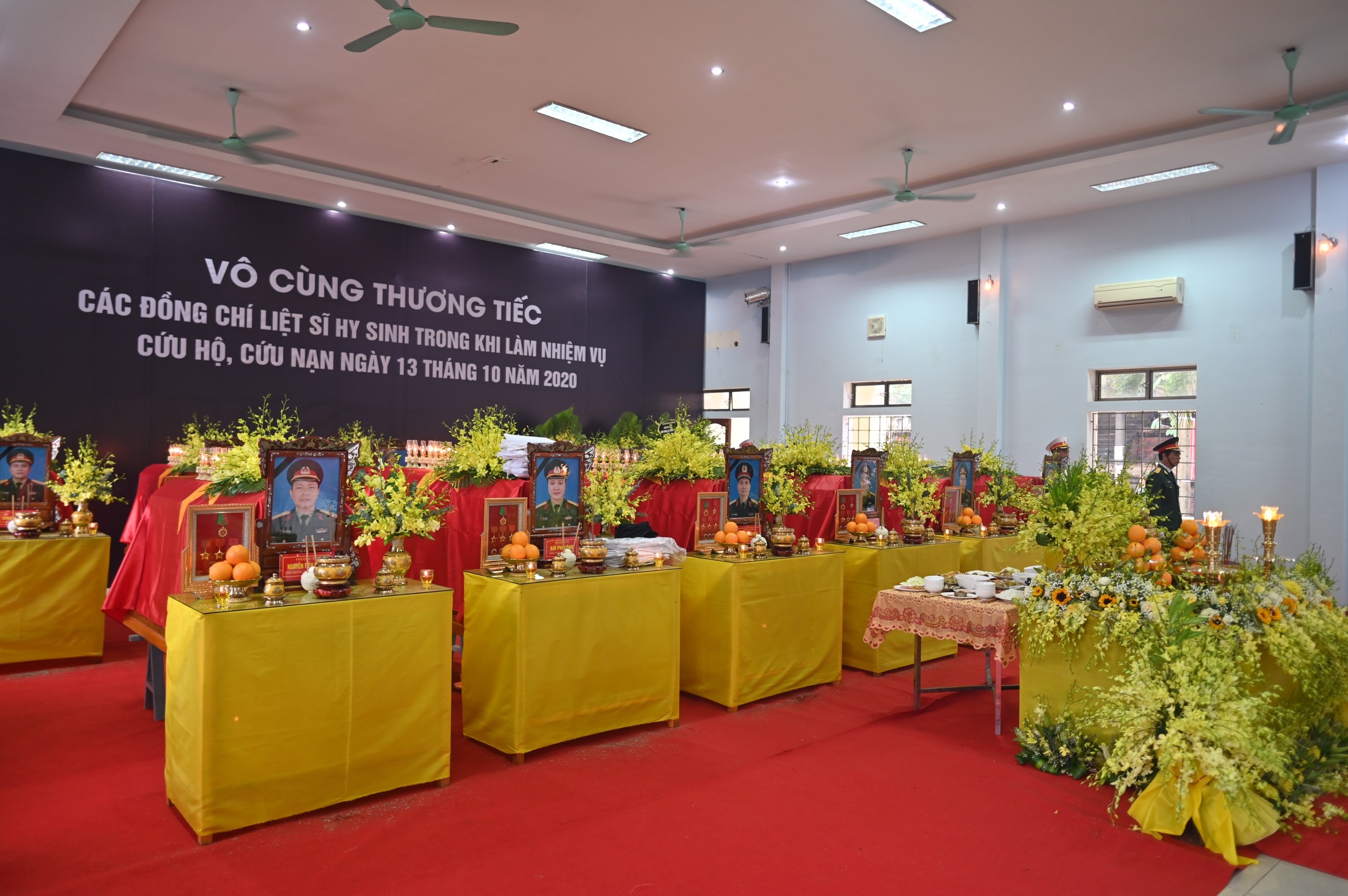 le vieng can bo,  chien si hy sinh o Rao Trang anh 1