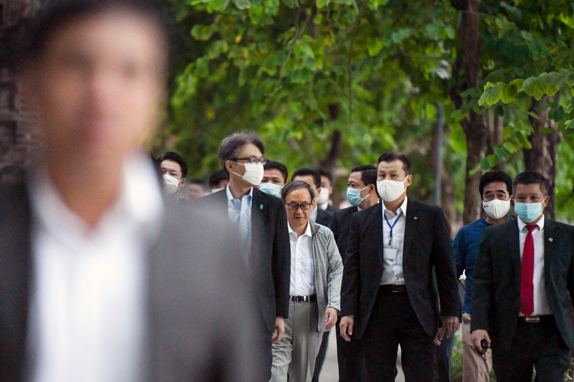 thu tuong Nhat Ban di dao ho Guom anh 1