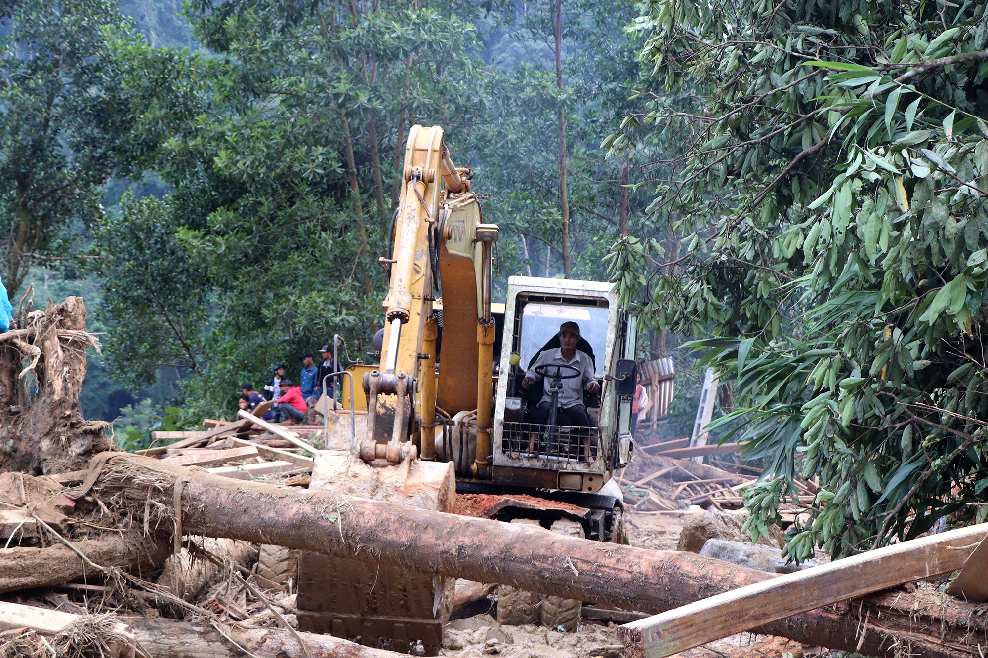 cuu ho o Nam Tra My anh 2