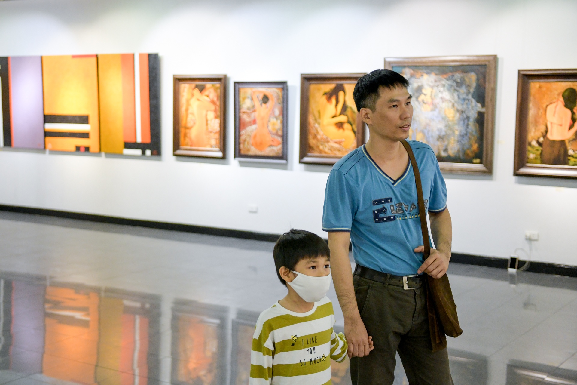 tranh khoa than ve phu nu Viet Nam anh 8