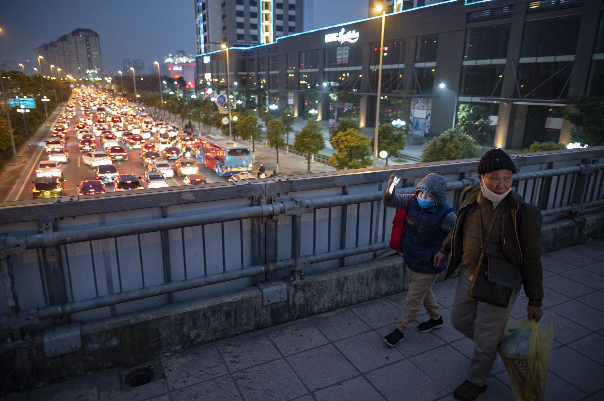 un tac keo dai cua ngo Ha Noi anh 13