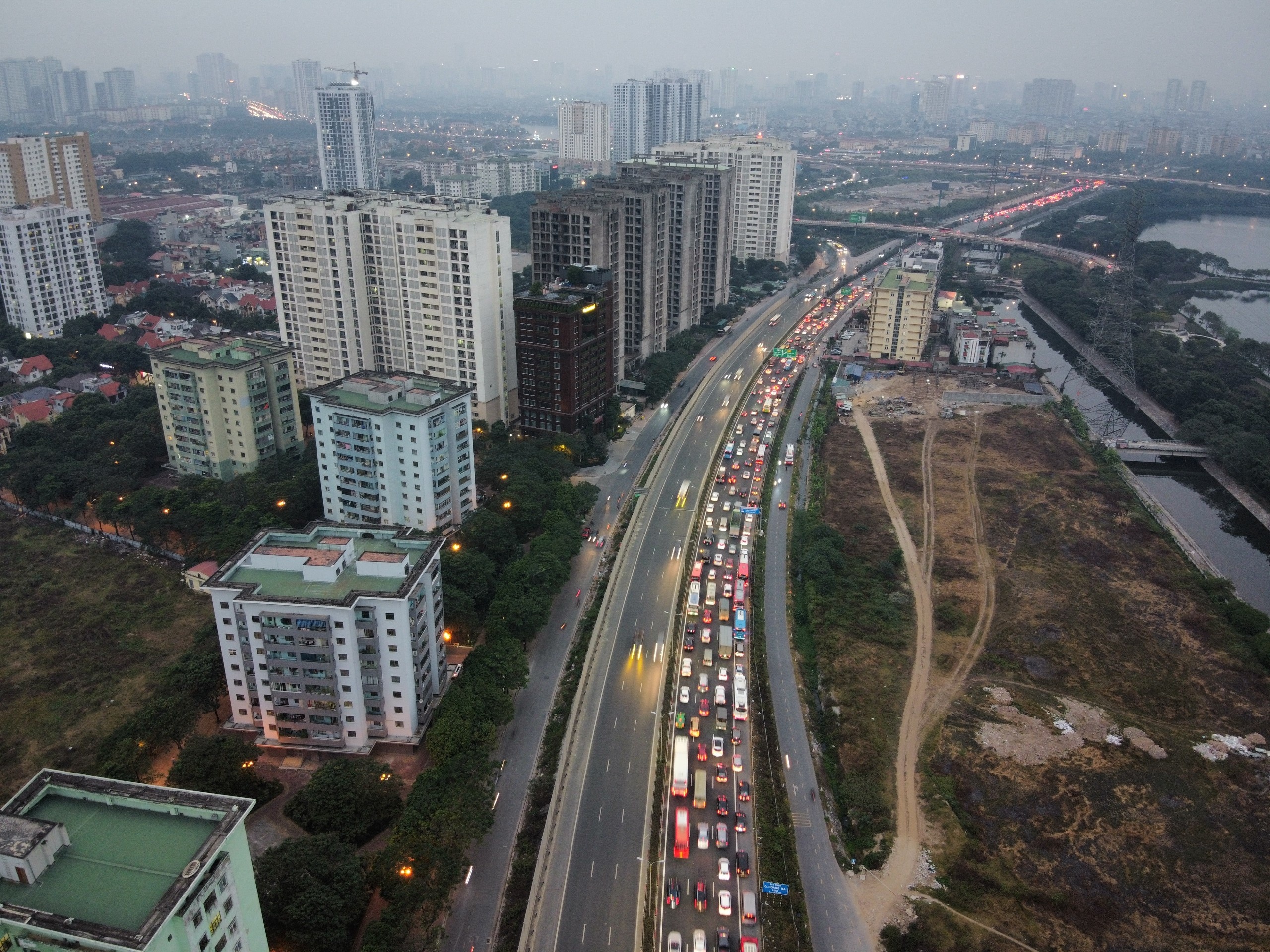 un tac keo dai cua ngo Ha Noi anh 7