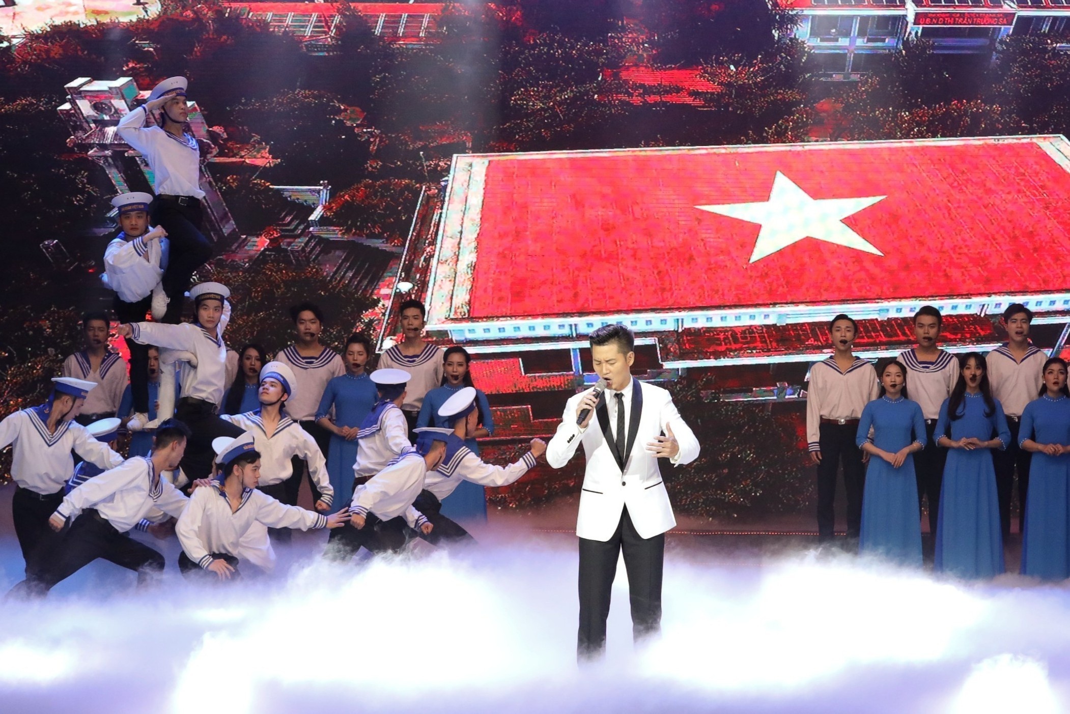 Chuong trinh nghe thuat dac biet 'Dang cho ta mua Xuan' hinh anh