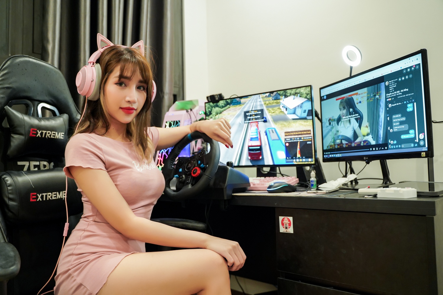 nu streamer lai xe ao anh 1