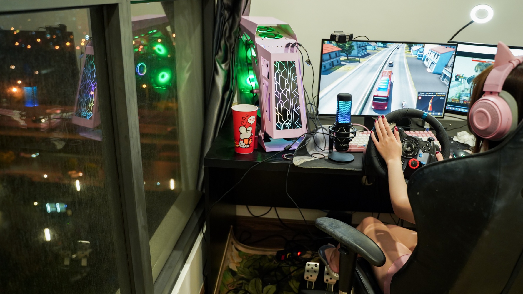 nu streamer lai xe ao anh 6