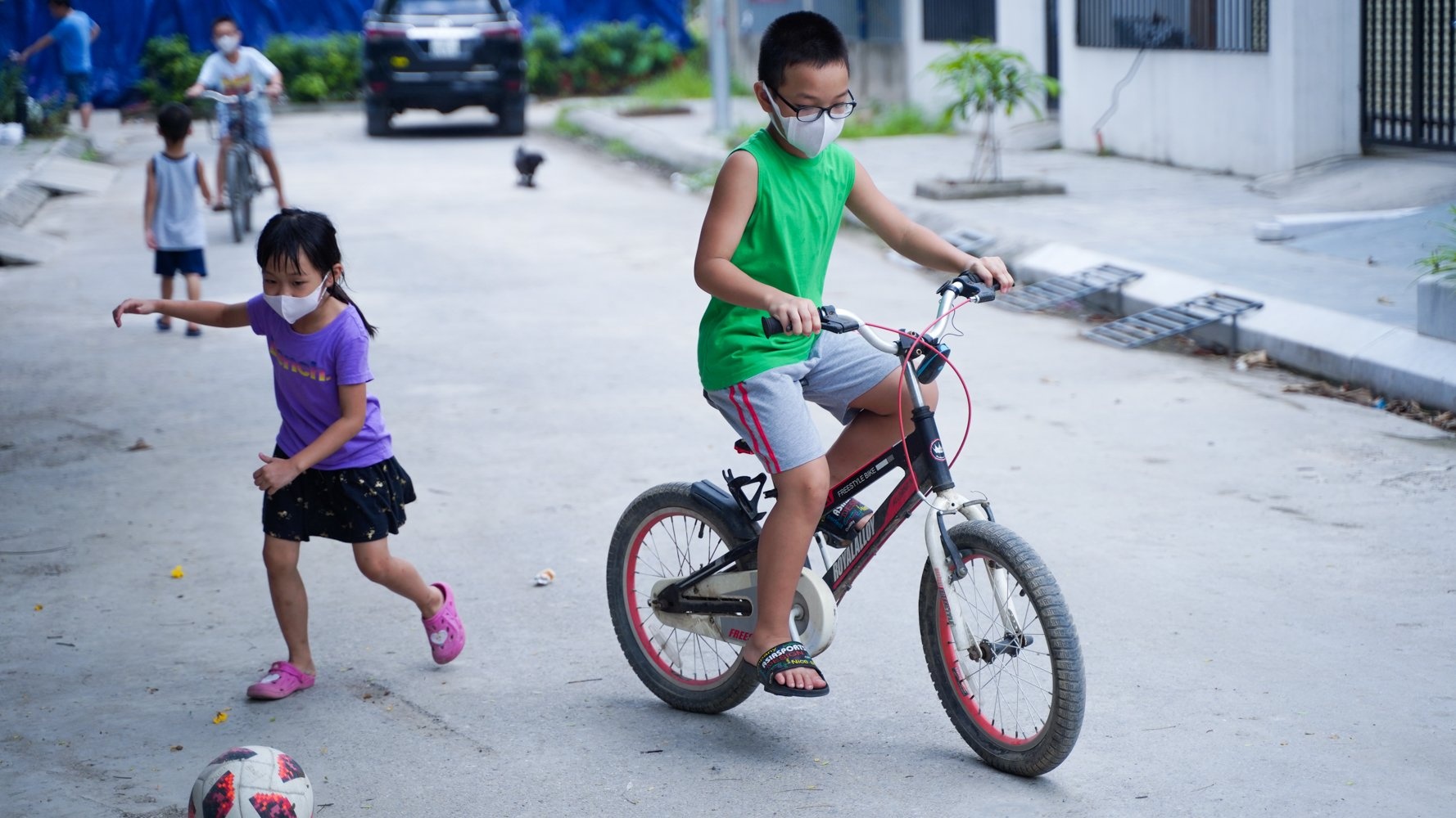 Bo trong 4 con trong ngay dich anh 23