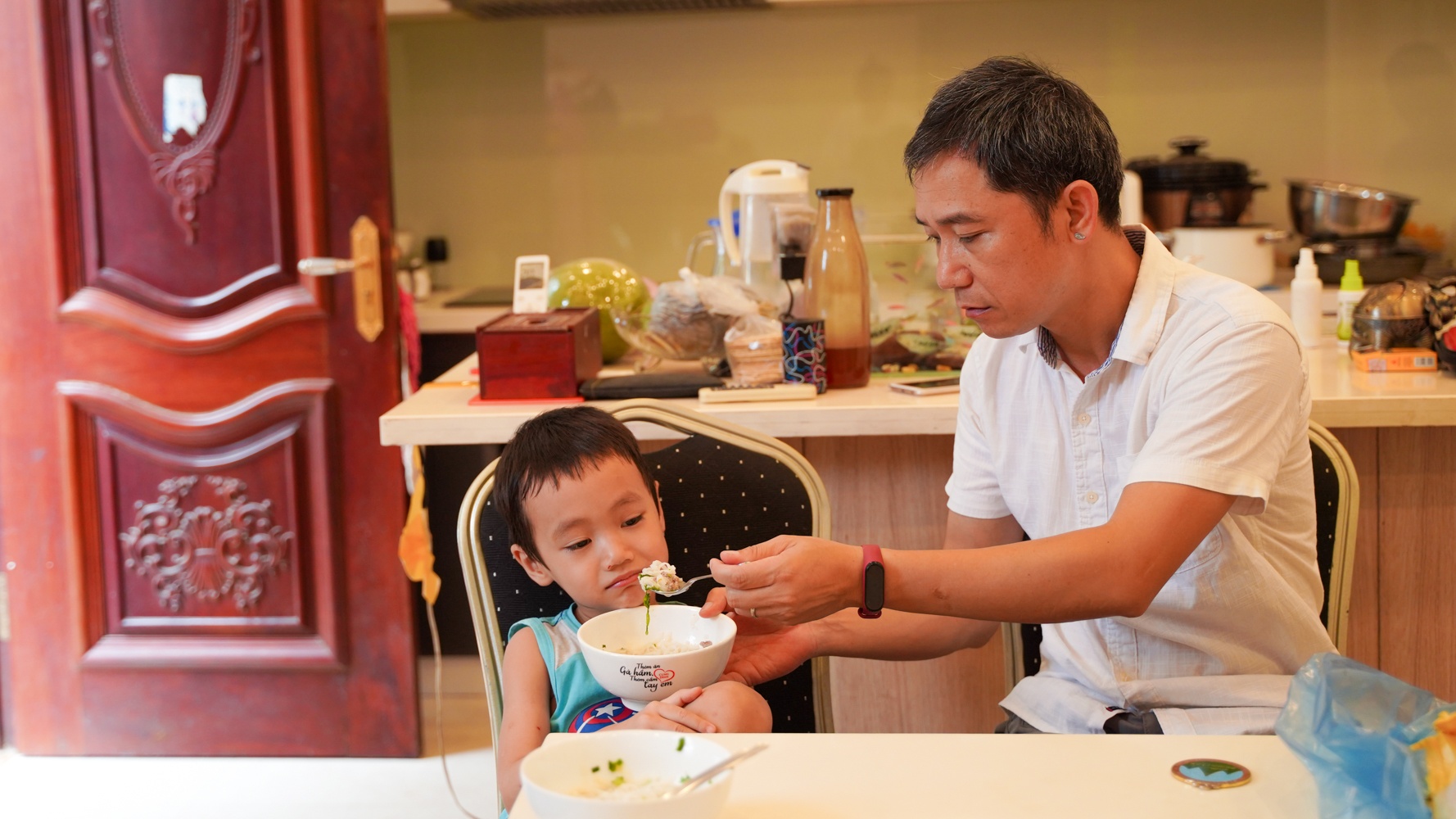 Bo trong 4 con trong ngay dich anh 8