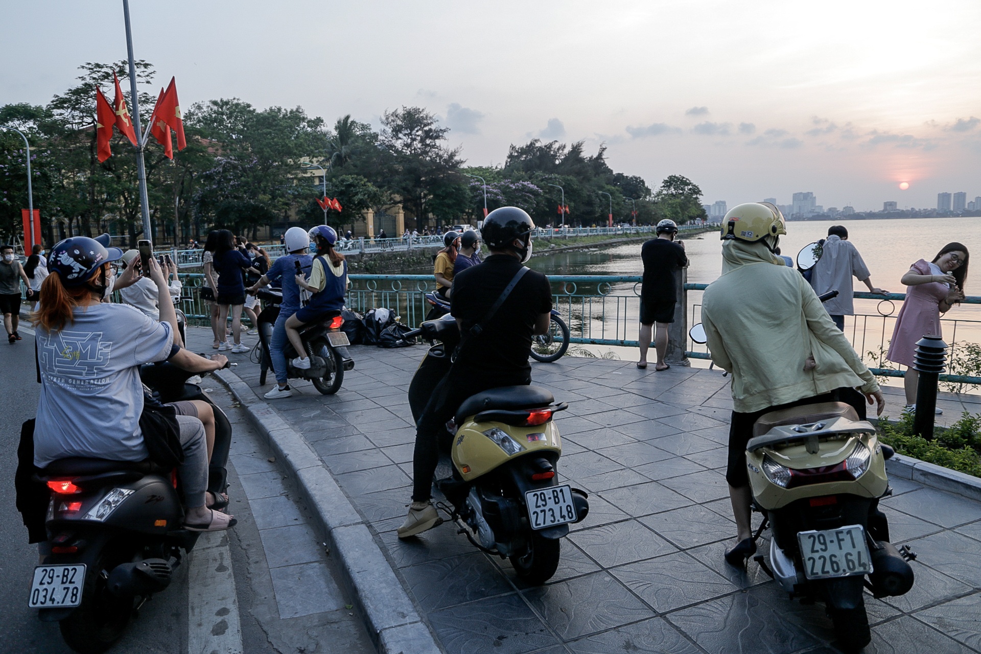 check-in o ho tay anh 10