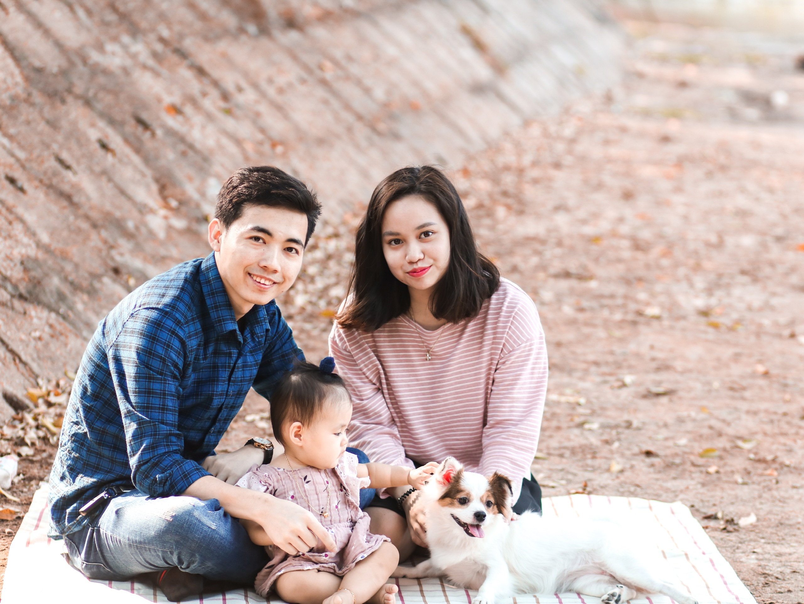 gia dinh xa nhau vi bo di chong dich anh 1