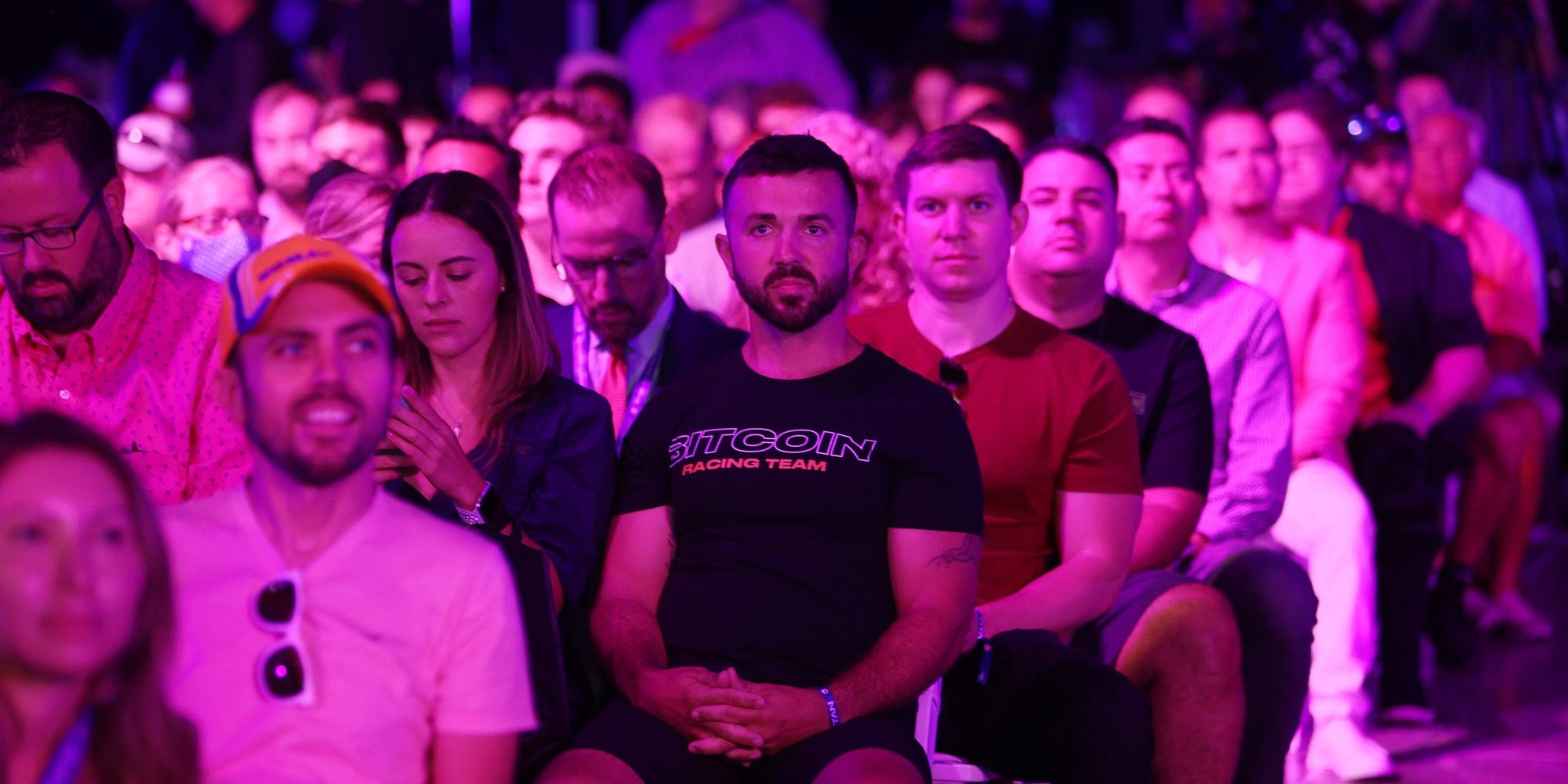 Di du hoi nghi Bitcoin, nhieu nguoi noi tieng mac Covid-19 hinh anh