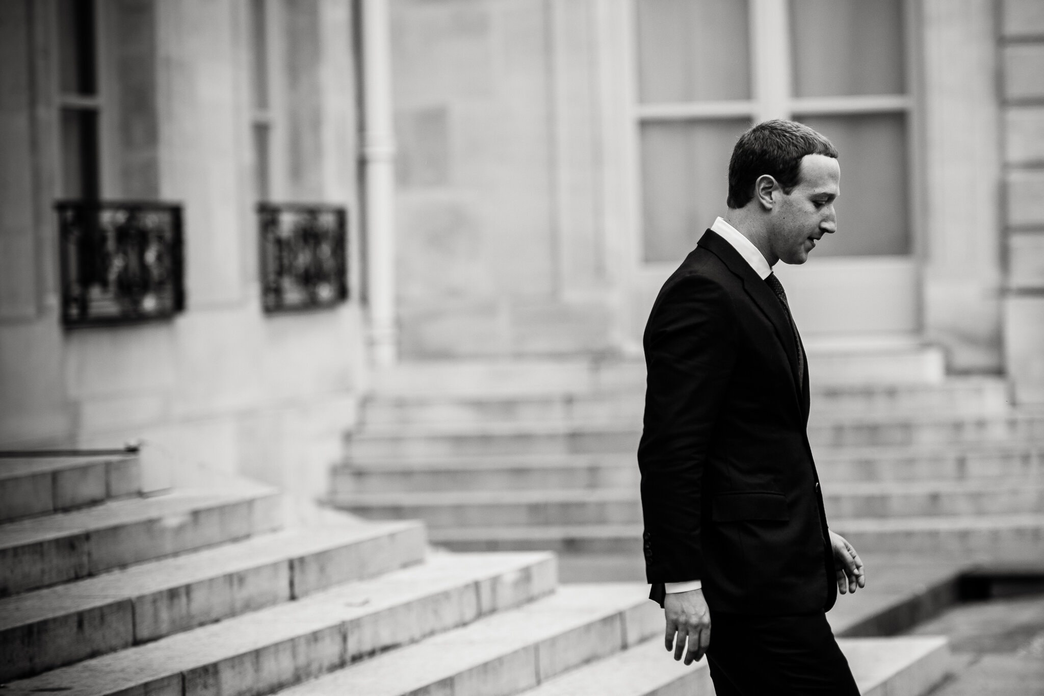 No luc cuu van hinh anh cua Facebook hinh anh