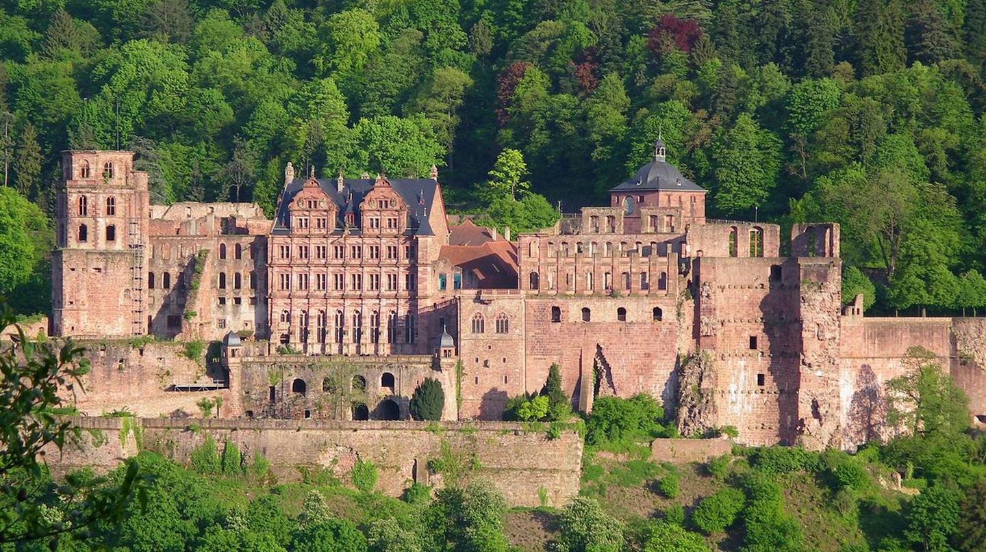 10 lau dai dep nhat nuoc Duc hinh anh