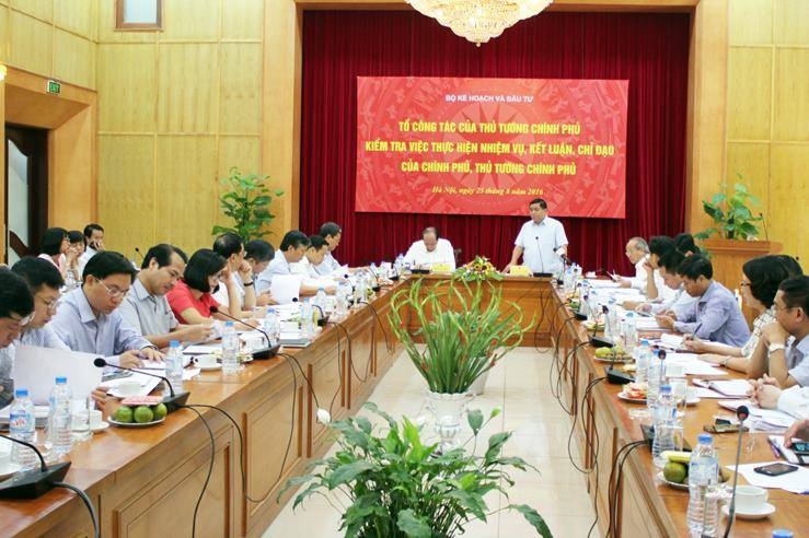 To cong tac cua Chinh phu anh 1