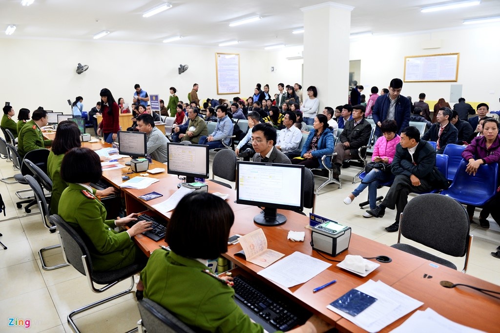 Thu phi khi cap moi the can cuoc cong dan hinh anh