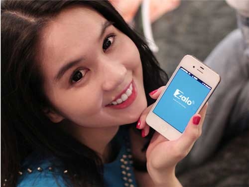 Giao thua khong nghen mang nho Zalo, Facebook hinh anh