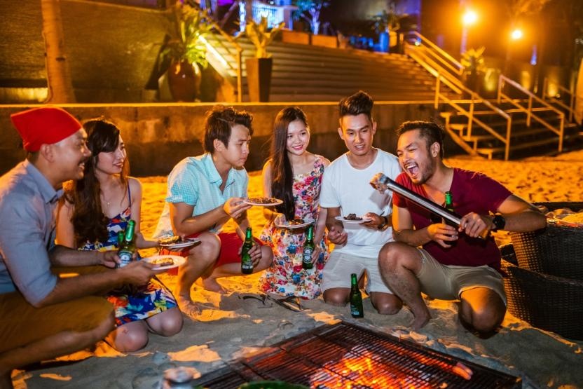 Ở thời điểm này, Petey đầy hào hứng với những dự định. Mới đây, chàng trai 34 tuổi này đã cùng một vài người bạn đã có chuyến du hành tới Nha Trang. Anh đặc biệt yêu thích thành phố biển trẻ trung và luôn ẩn chứa nhiều bí mật thú vị này. 