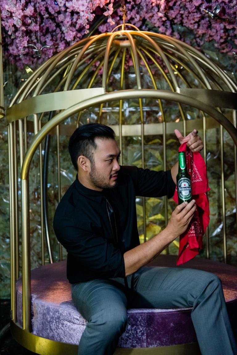 Sau thành công của Âm mưu giày gót nhọn, Petey Majik Nguyễn trở thành một trong những tên tuổi nghệ sĩ mới được nhiều người yêu thích. Anh tiếp nối sự nghiệp trong nước của mình bằng lịch làm việc dày đặc. Những show diễn trong và ngoài nước, các dự án nghệ thuật, phim ảnh… cùng nhiều dự án cá nhân cuốn lấy chàng ảo thuật gia quốc tế này. Những màn biểu diễn đầy ngẫu hứng và độc đáo của Petey đã và đang làm say đắm nhiều tầng lớp khán giả.