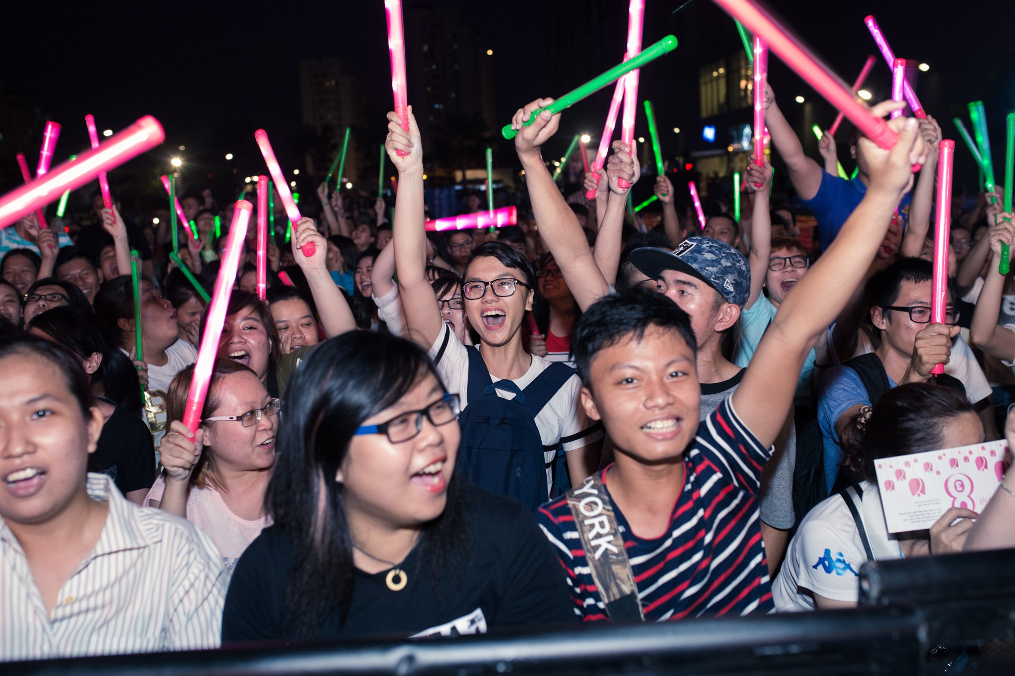 Hang tram ban tre soi noi chuong trinh 'Cam on ve dep Viet' hinh anh