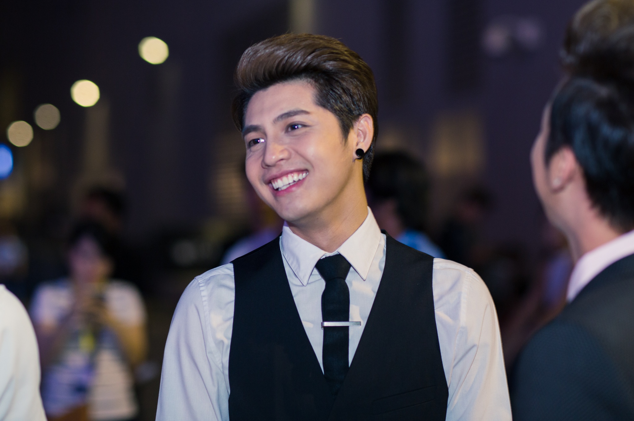 Noo Phuoc Thinh gui loi chuc nhan ngay 8/3 hinh anh