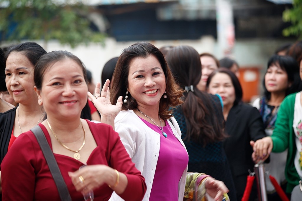 4 uu diem hut nguoi tieu dung cua showroom my pham Sakura hinh anh