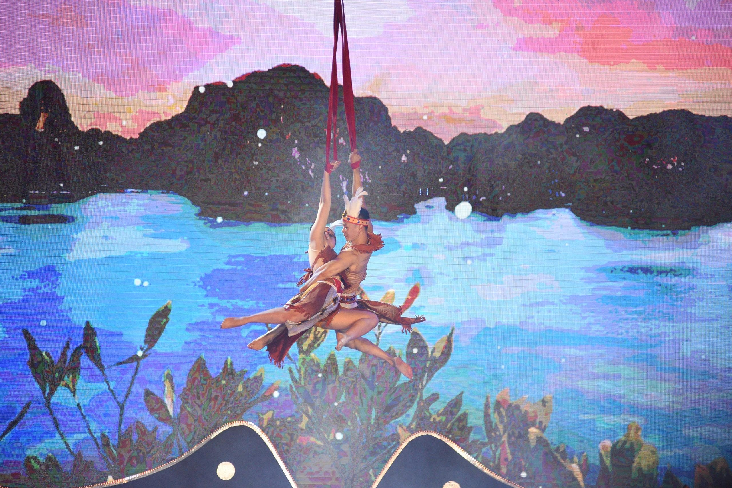 Pho chu tich UBND Quang Ninh: 'Xiec la mon nghe thuat hut du khach' hinh anh