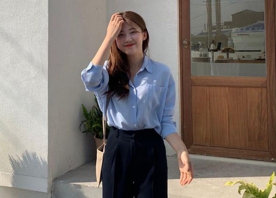 Len outfit den truong trong 5 phut voi cac item 'minimalism' hinh anh