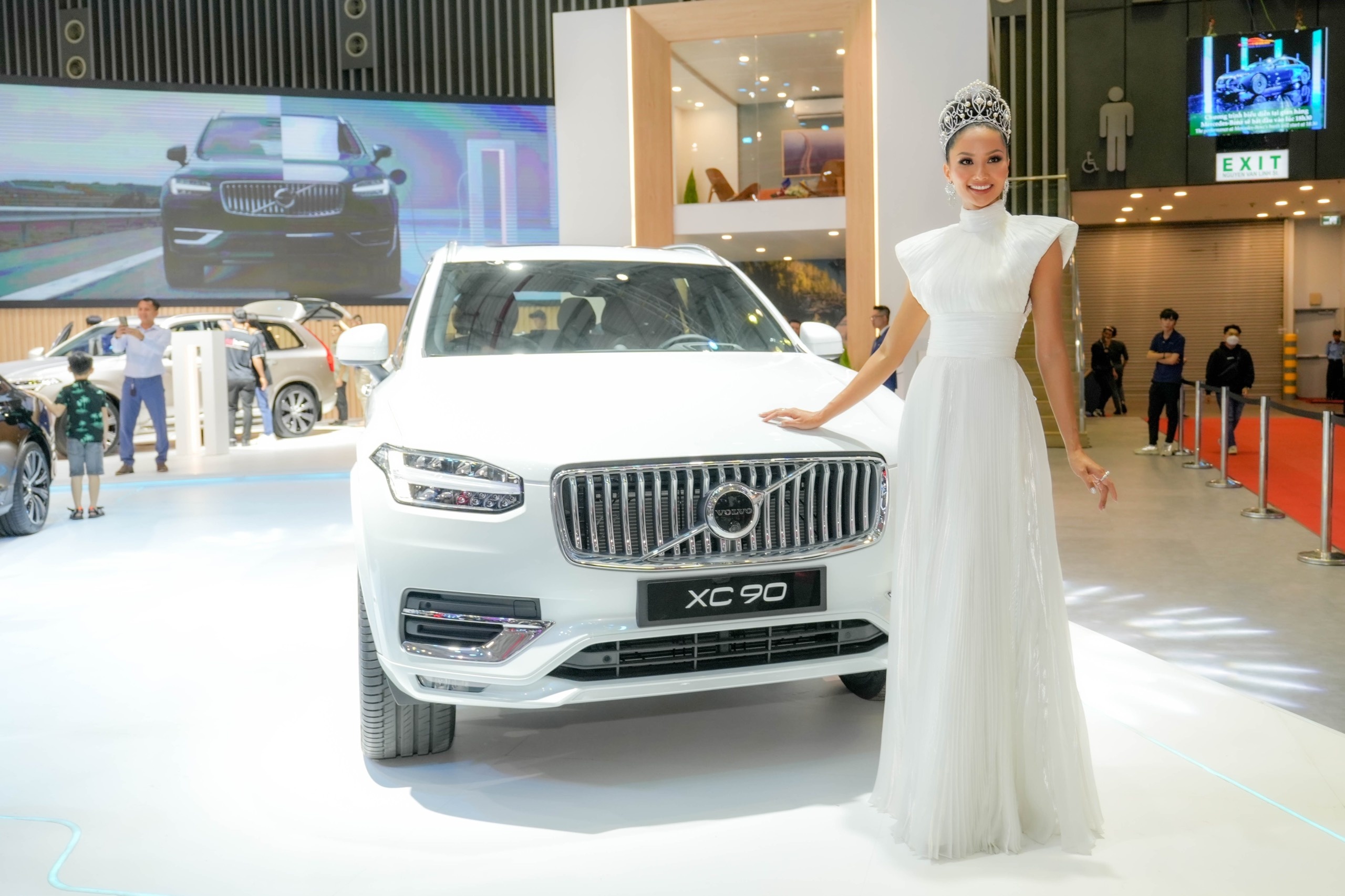 Volvo lan toa phong cach song thoi thuong tai Vietnam Motor Show 2022 hinh anh