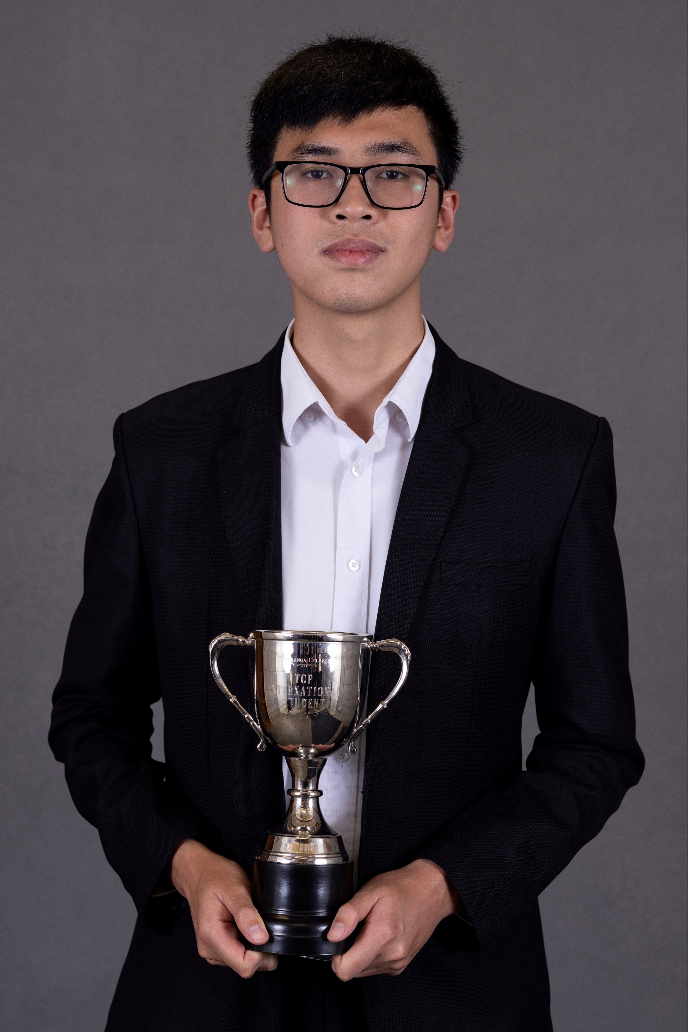 hoc bong NZSS,  Trung hoc anh 4