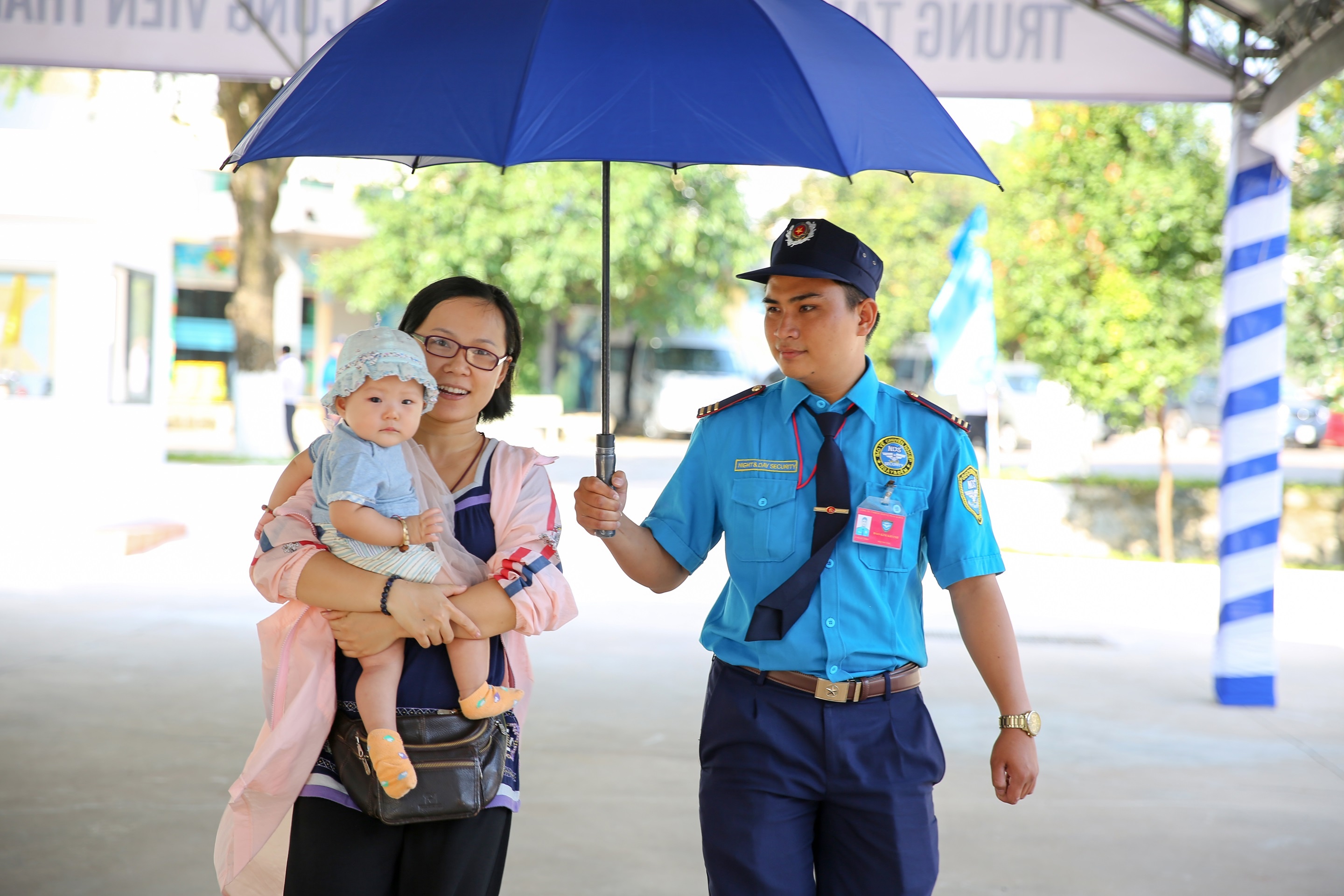 vaccine dich vu,  tiem chung anh 2