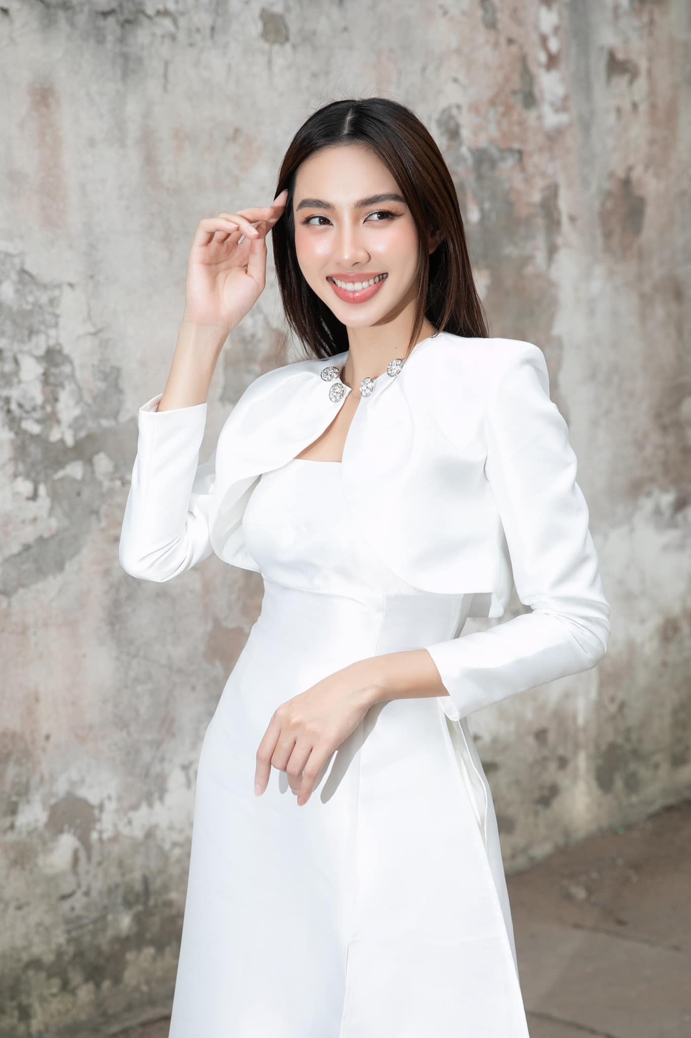 Thuy Tien,  Khanh Van,  Ngoc Chau,  Mai Phuong,  Nong Thuy Hang,  Thuy Dung,  tet cua hoa hau anh 2