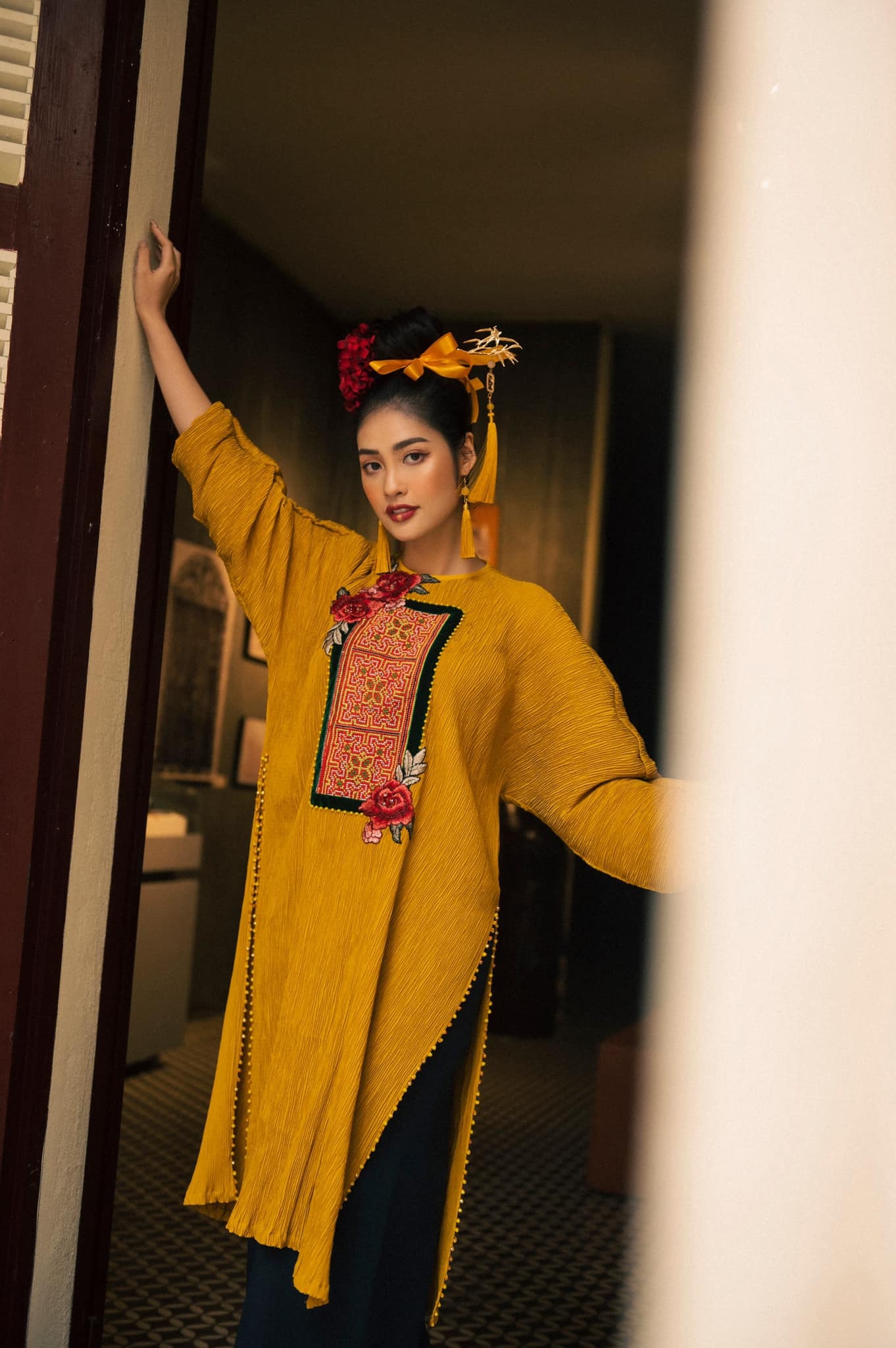 Thuy Tien,  Khanh Van,  Ngoc Chau,  Mai Phuong,  Nong Thuy Hang,  Thuy Dung,  tet cua hoa hau anh 9