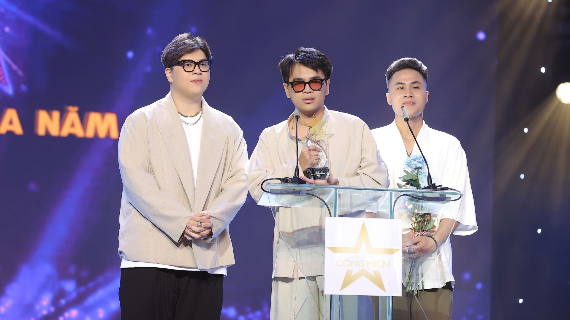 hoang thuy linh anh 2