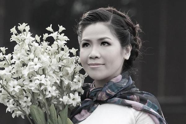 Nghe si Viet dau xot khi nghe tin NSUT Hong Vy qua doi o tuoi 44 hinh anh