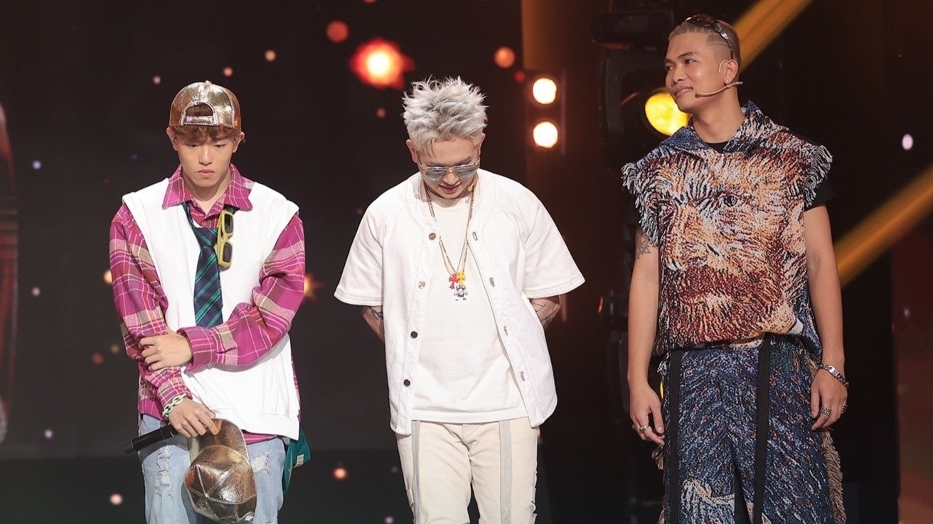 Rapper tao nen cuoc dai chien non vang dau tien o Rap Viet 2023 hinh anh