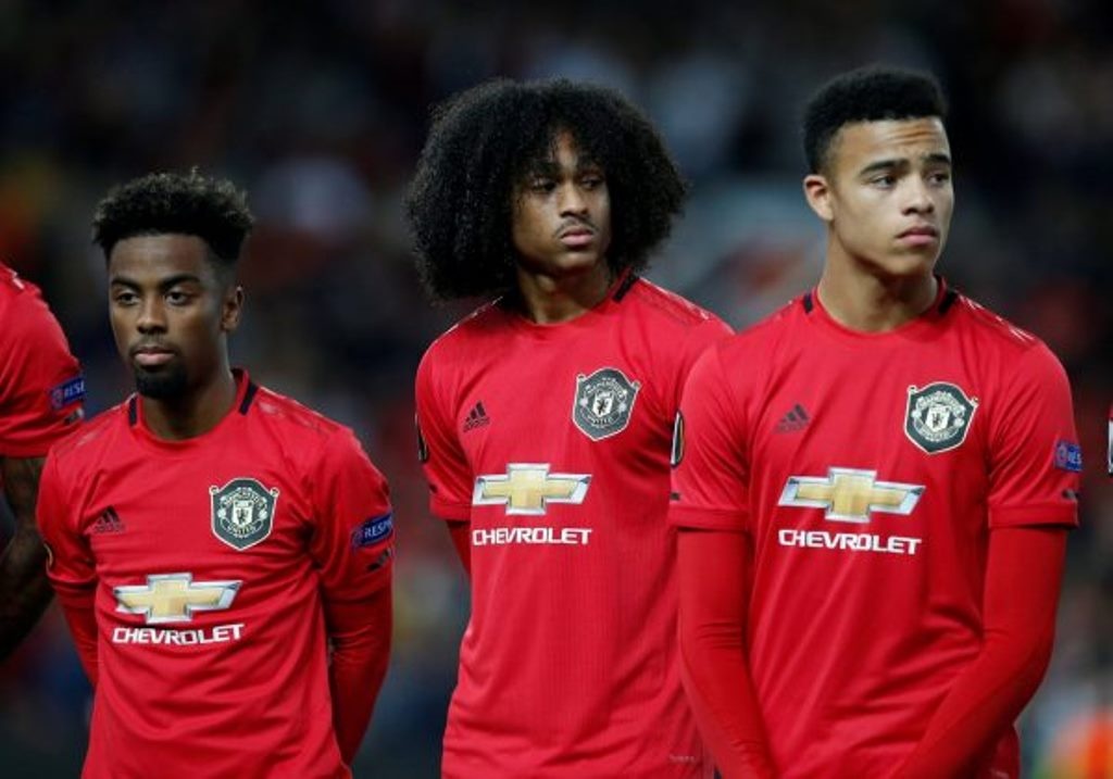 Man United gia han hop dong voi Angel Gomes anh 1
