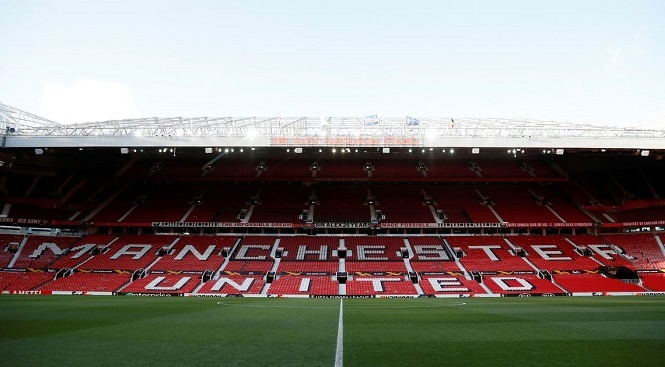 Man United cam ket hoan tien ve vao san cho nguoi ham mo hinh anh