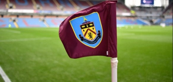 Burnley doi dien nguy co pha san vi dich Covid-19 anh 1