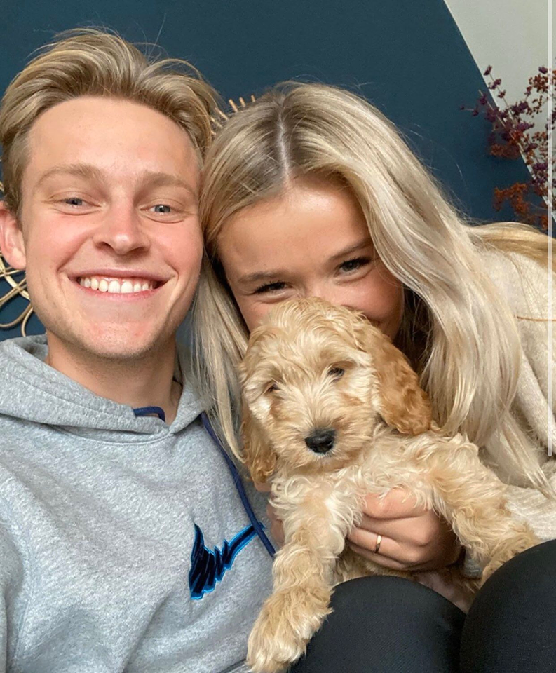 Messi,  Sanchez va cac sao bong da yeu thu cung anh 4