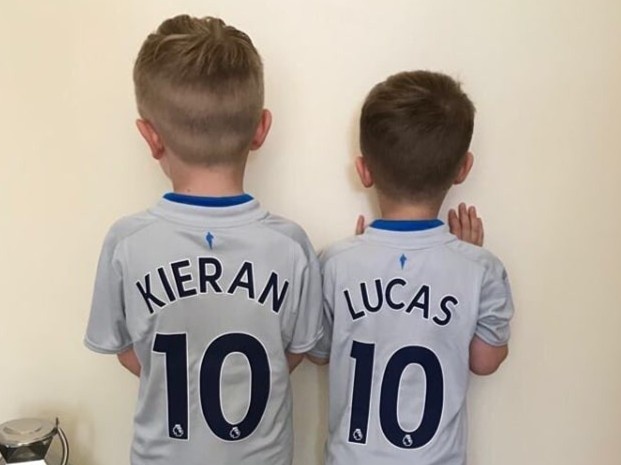 Cau thu nhi tai hien 10 ban thang noi tieng trong lich su bong da hinh anh