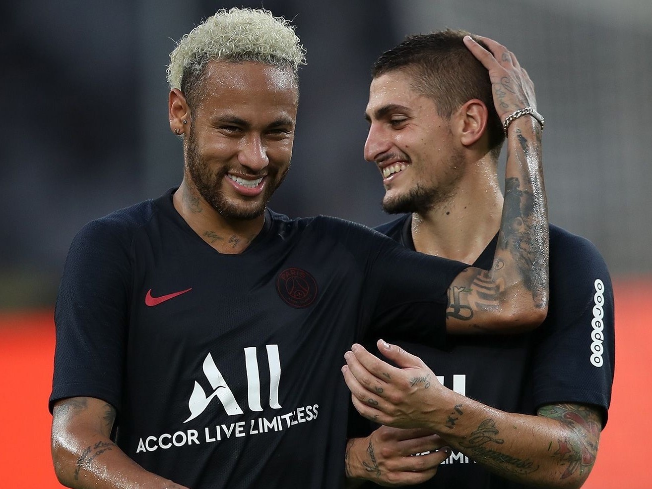 'Cac cau thu PSG choi bong khong phai vi tien' hinh anh