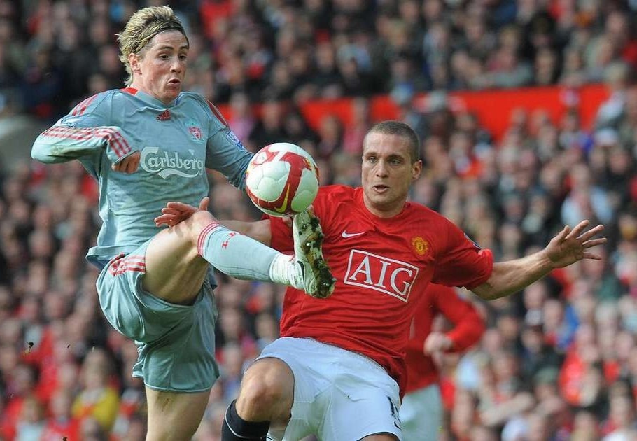 Rio Ferdinand tiet lo ly do Vidic thuong choi te truoc Torres hinh anh