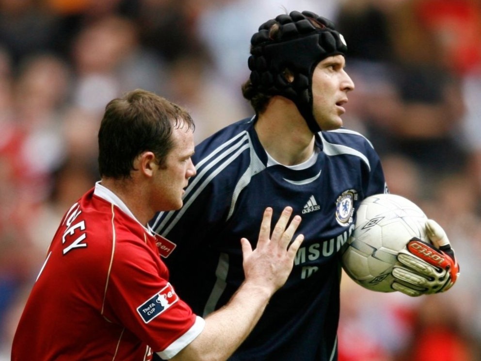 Petr Cech tiet lo doi thu kho choi nhat su nghiep hinh anh