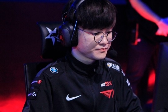 Qua tin tuong Yasuo, T1 bi loai som tai giai LMHT Trung - Han hinh anh