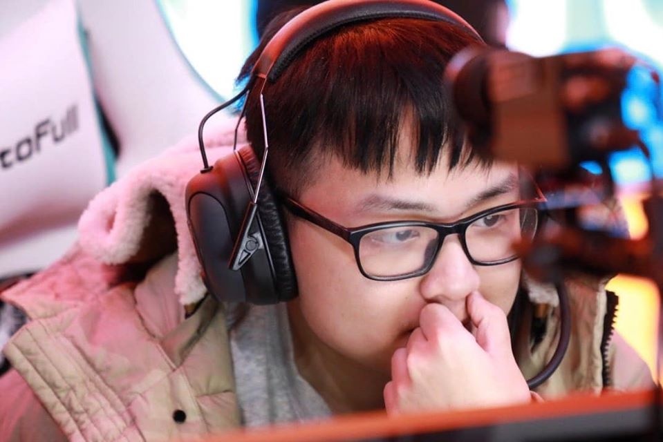 Doi cua SofM danh bai HLV 3 lan vo dich the gioi hinh anh