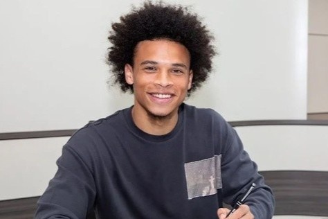 Leroy Sane gui loi tri an toi Man City va HLV Guardiola hinh anh